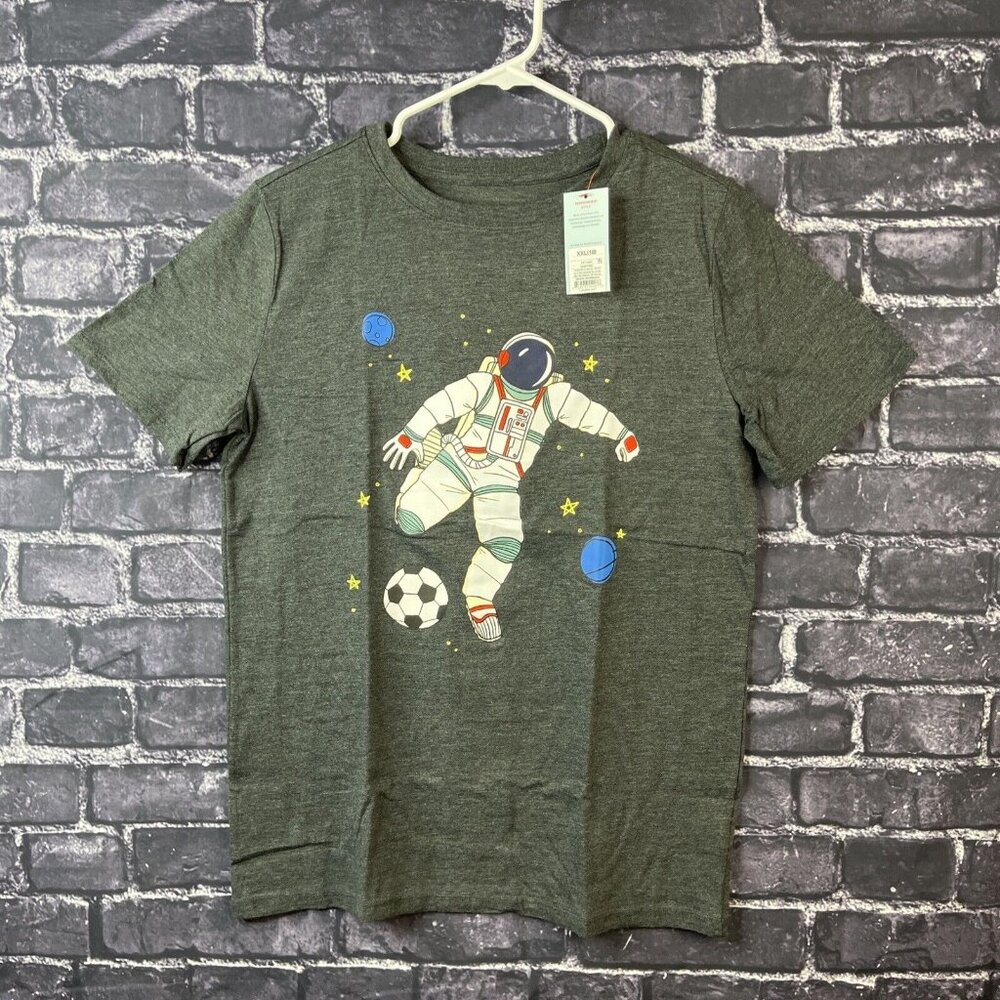 Cat & Jack Boys XXL 18 Gray Astronaut Soccer Gray Graphic T-Shirt